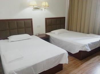 Wuhan Tianlun Holiday Hotel Exterior photo