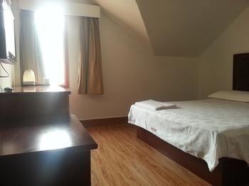 Wuhan Tianlun Holiday Hotel Exterior photo