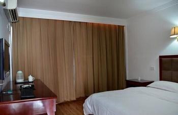 Wuhan Tianlun Holiday Hotel Exterior photo